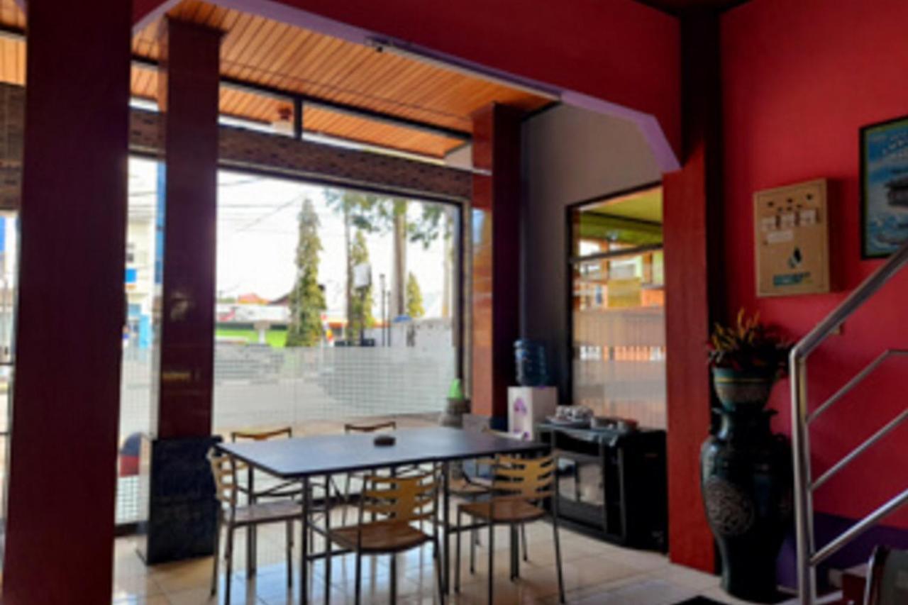 Hotel Rosichan Bau Bau Mitra Reddoorz Baubau المظهر الخارجي الصورة