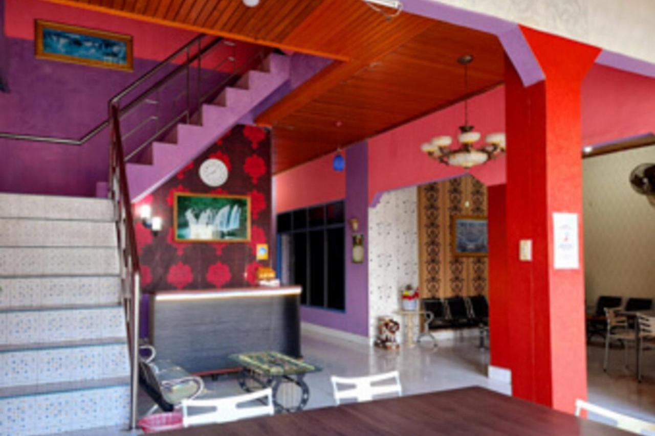 Hotel Rosichan Bau Bau Mitra Reddoorz Baubau المظهر الخارجي الصورة
